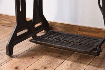 レトロ家具　アンティーク　シンガーミシン　シンプルレトロなシンガー社製ミシンテーブル(1)