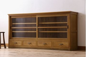 レトロ家具　昭和レトロ　シンプルなデザインのサイドボード(カウンターテーブル・収納棚・食器棚)
