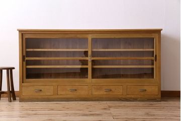 レトロ家具　昭和レトロ　シンプルなデザインのサイドボード(カウンターテーブル・収納棚・食器棚)