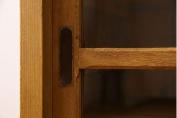 レトロ家具　昭和レトロ　シンプルなデザインのサイドボード(カウンターテーブル・収納棚・食器棚)