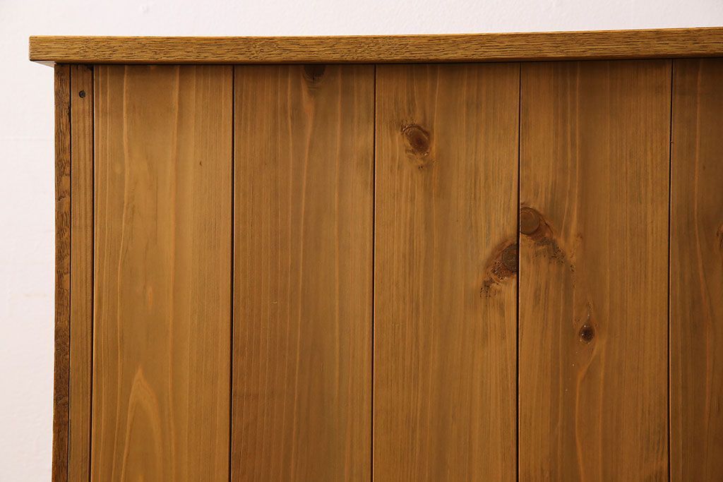 レトロ家具　昭和レトロ　シンプルなデザインのサイドボード(カウンターテーブル・収納棚・食器棚)