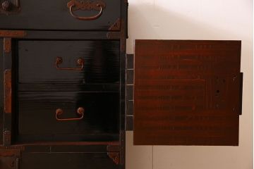 アンティーク家具　明治大正期　古民具・骨董　かくし付き!六尺　大川箪笥のサイドボード(水屋箪笥)