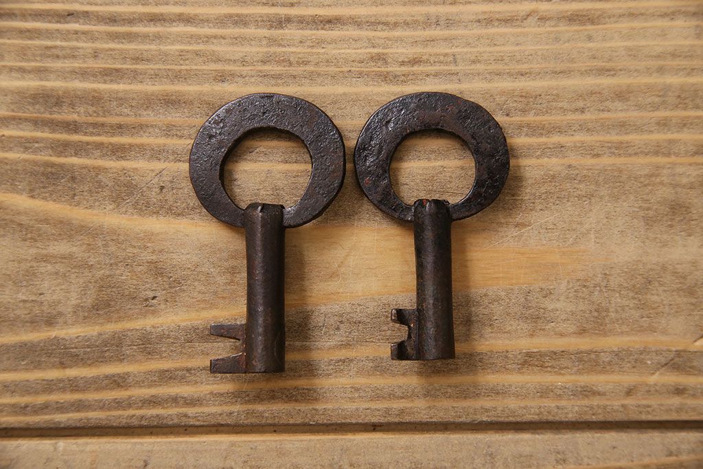 アンティーク家具　明治大正期　古民具・骨董　かくし付き!六尺　大川箪笥のサイドボード(水屋箪笥)