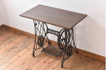 レトロ家具　アンティーク　レトロなシンガー社製ミシンテーブル(シンガーミシン、ミシン台)(2)