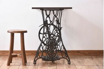 レトロ家具　アンティーク　レトロなシンガー社製ミシンテーブル(シンガーミシン、ミシン台)(2)