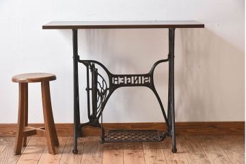 レトロ家具　アンティーク　レトロなシンガー社製ミシンテーブル(シンガーミシン、ミシン台)(2)