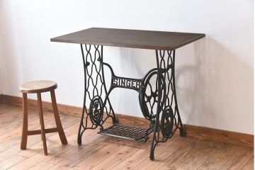 レトロ家具　アンティーク　レトロなシンガー社製ミシンテーブル(シンガーミシン、ミシン台)(2)