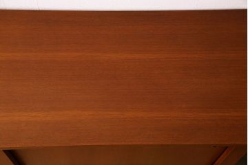 ヴィンテージ家具　フランス製　ビンテージ　VIGHEROH　スタイリッシュなデザインの大型サイドボード