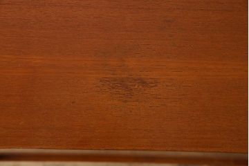 ヴィンテージ家具　フランス製　ビンテージ　VIGHEROH　スタイリッシュなデザインの大型サイドボード