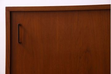 ヴィンテージ家具　フランス製　ビンテージ　VIGHEROH　スタイリッシュなデザインの大型サイドボード