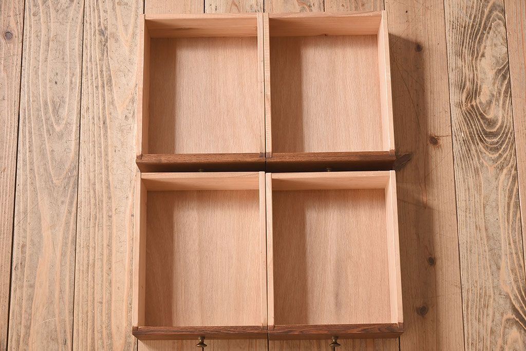 アンティーク家具　アンティーク　結霜ガラスが美しいペイント収納棚(カウンターテーブル)