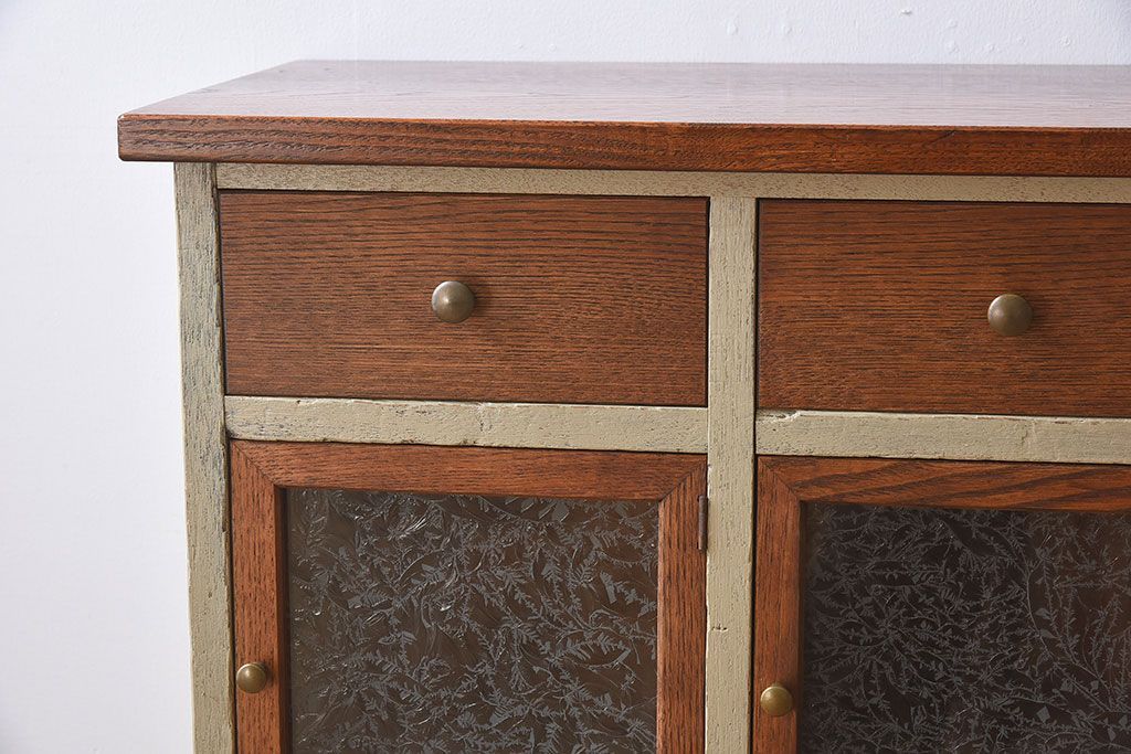 アンティーク家具　アンティーク　結霜ガラスが美しいペイント収納棚(カウンターテーブル)