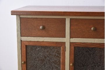 アンティーク家具　アンティーク　結霜ガラスが美しいペイント収納棚(カウンターテーブル)