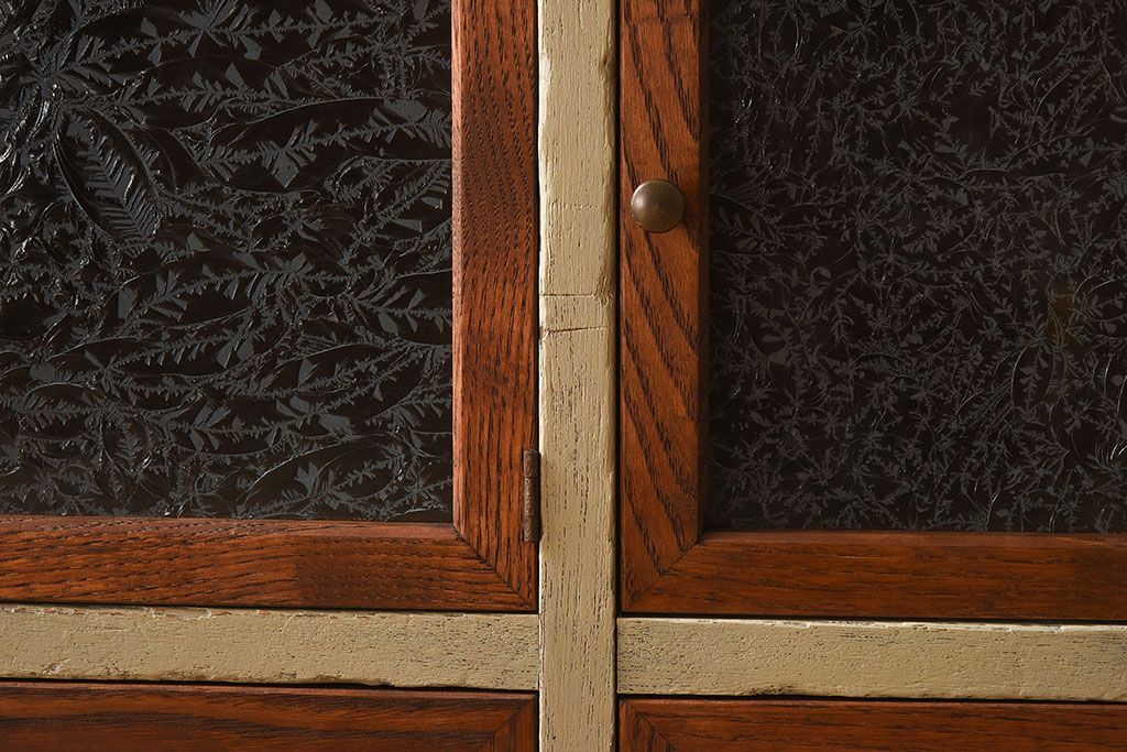 アンティーク家具　アンティーク　結霜ガラスが美しいペイント収納棚(カウンターテーブル)