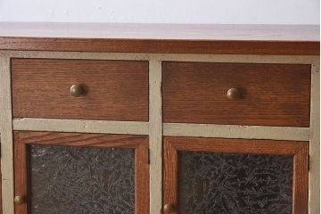 アンティーク家具　アンティーク　結霜ガラスが美しいペイント収納棚(カウンターテーブル)