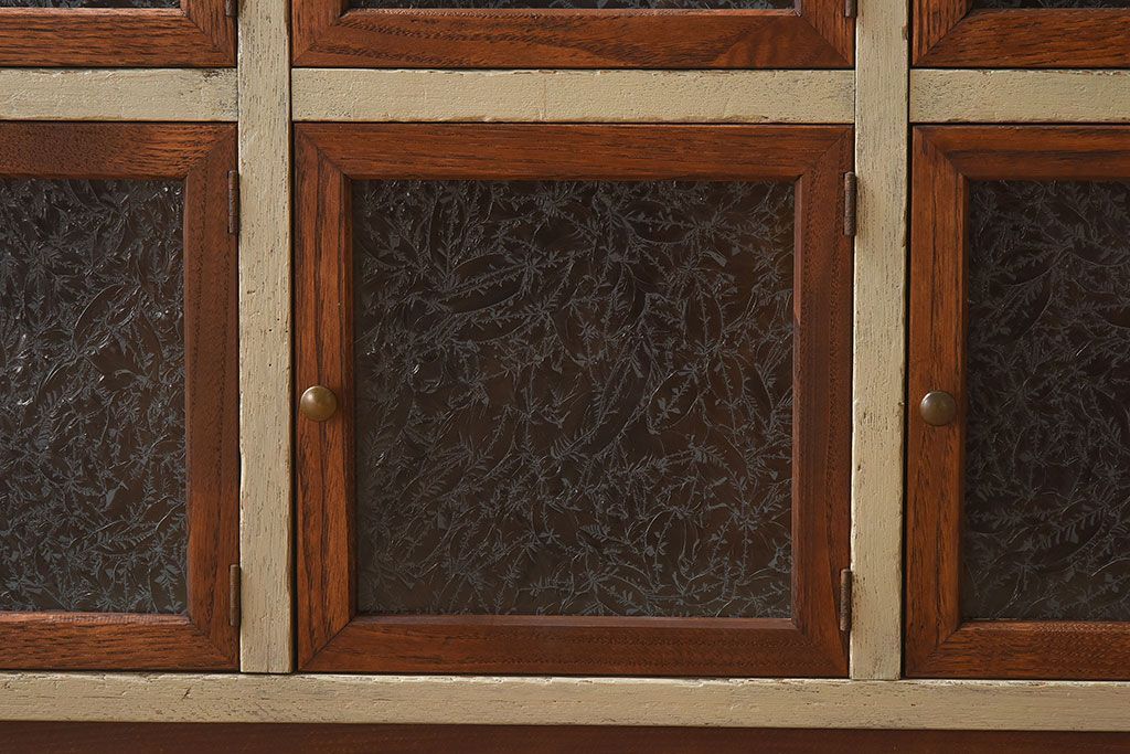 アンティーク家具　アンティーク　結霜ガラスが美しいペイント収納棚(カウンターテーブル)