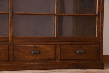 アンティーク家具　和製アンティーク　極上品!結霜ガラス引き戸の二段重ね収納棚(食器棚・水屋箪笥)