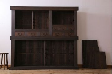 アンティーク家具　和製アンティーク　六尺　古い木の趣ある丸桟引き戸の水屋箪笥