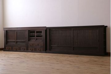 アンティーク家具　和製アンティーク　六尺　古い木の趣ある丸桟引き戸の水屋箪笥