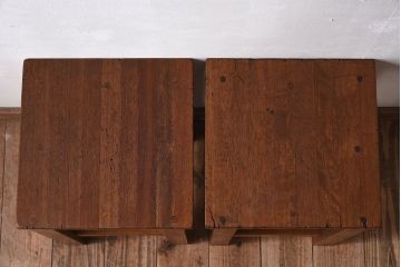 アンティーク雑貨　ラワン材　昭和レトロなアンティーク角スツール2脚セット