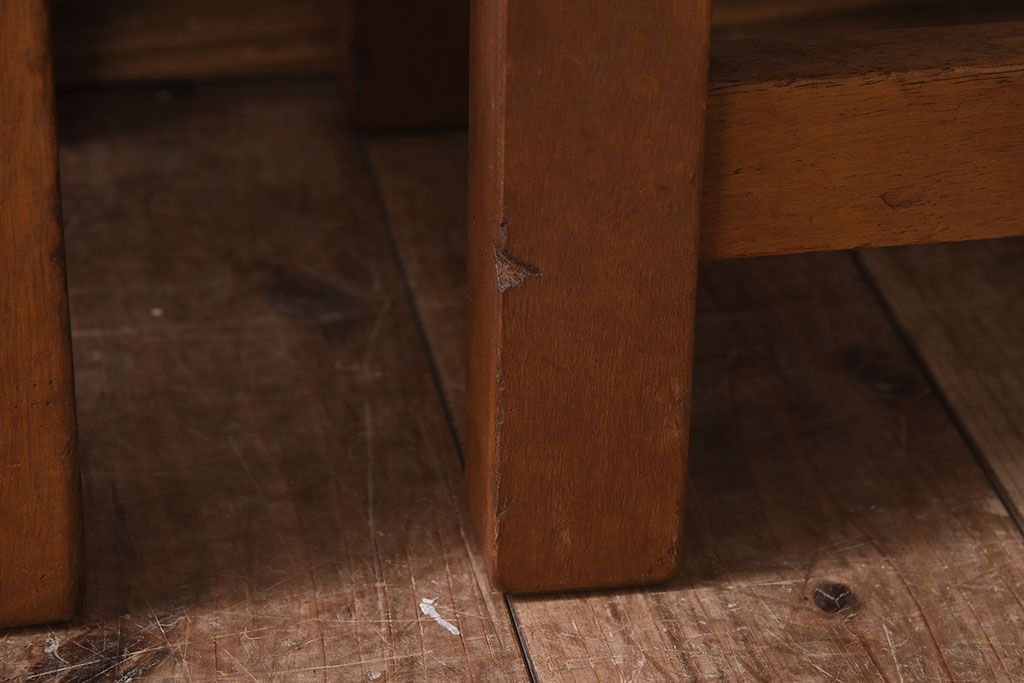 アンティーク雑貨　ラワン材　昭和レトロなアンティーク角スツール2脚セット