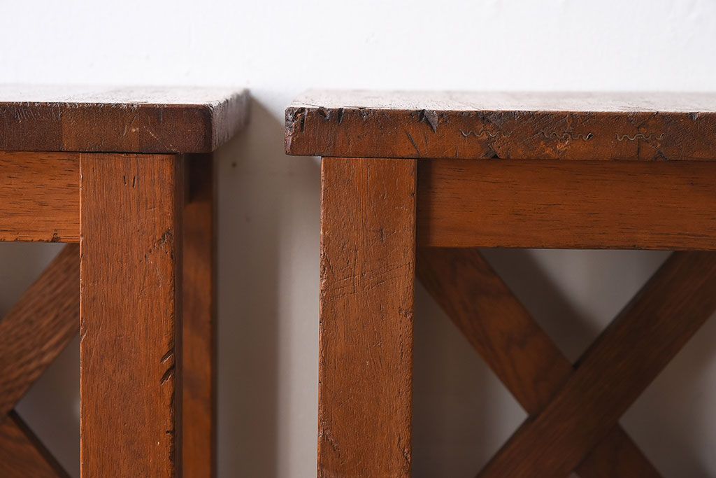 アンティーク雑貨　ラワン材　昭和レトロなアンティーク角スツール2脚セット