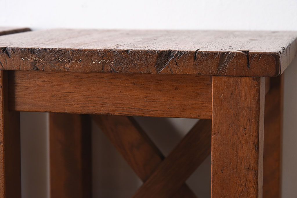 アンティーク雑貨　ラワン材　昭和レトロなアンティーク角スツール2脚セット