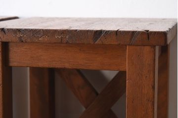 アンティーク雑貨　ラワン材　昭和レトロなアンティーク角スツール2脚セット