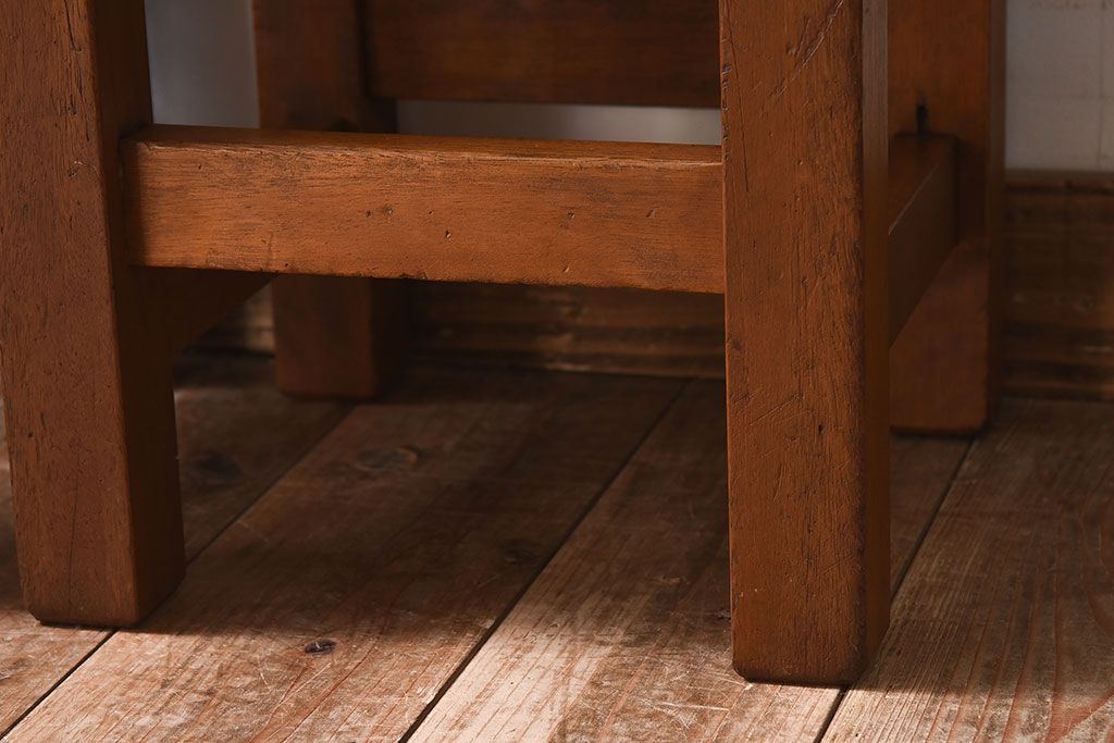 アンティーク雑貨　ラワン材　昭和レトロなアンティーク角スツール2脚セット