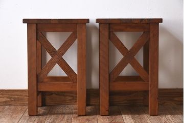 アンティーク雑貨　ラワン材　昭和レトロなアンティーク角スツール2脚セット