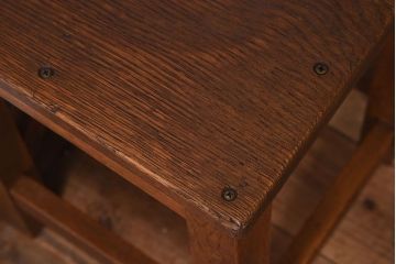 レトロ家具　昭和レトロ　ナラ材製のアンティーク角スツール(1)