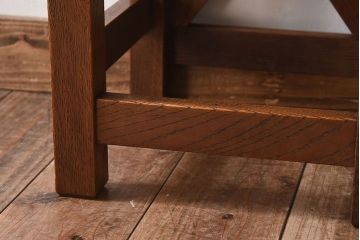 レトロ家具　昭和レトロ　ナラ材製のアンティーク角スツール(1)