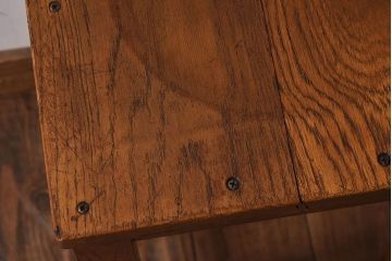 アンティーク雑貨　昭和レトロ　ナラ材製　学校のアンティーク角スツール(2)