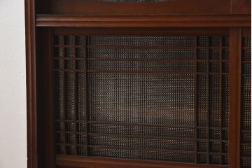 アンティーク家具　和製アンティーク　引き戸がおしゃれなガラス戸棚