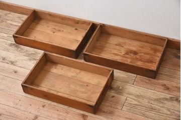 アンティーク雑貨　昭和レトロ　シンプルなデザインの木箱3個セット