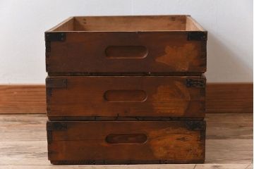 アンティーク雑貨　昭和レトロ　シンプルなデザインの木箱3個セット