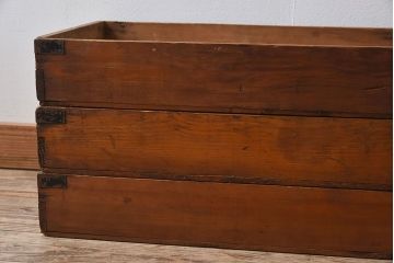 アンティーク雑貨　昭和レトロ　シンプルなデザインの木箱3個セット