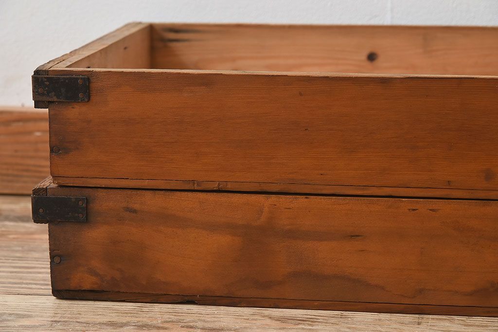 アンティーク雑貨　シンプルなデザイン　昭和レトロな木箱2個セット(1)