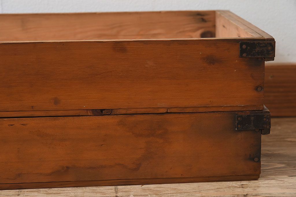 アンティーク雑貨　シンプルなデザイン　昭和レトロな木箱2個セット(1)