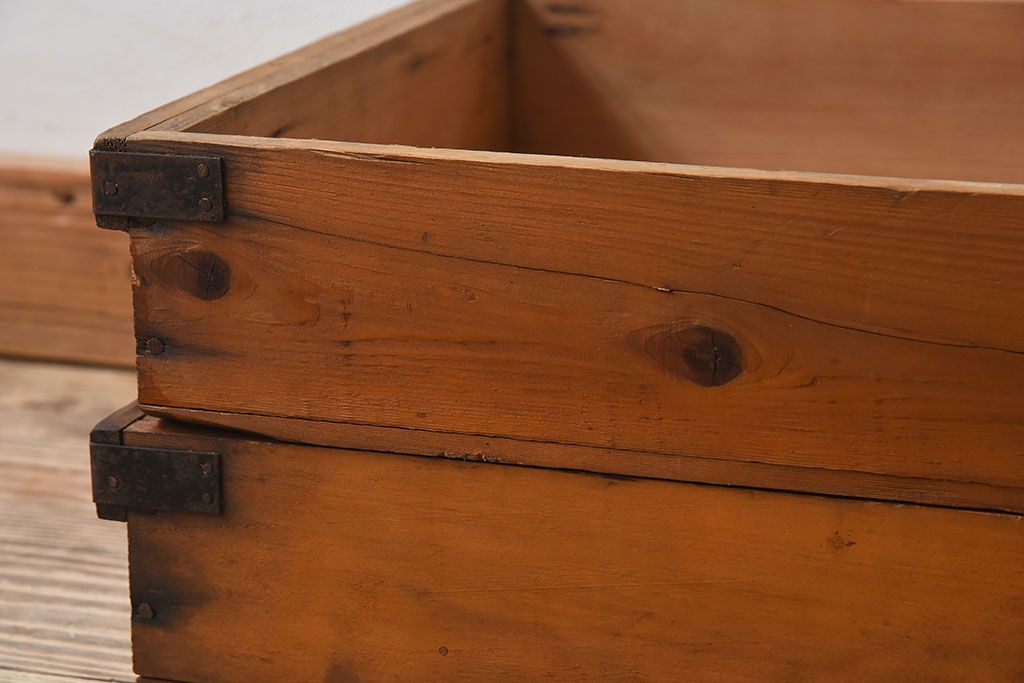 アンティーク雑貨　シンプルなデザイン　昭和レトロな木箱2個セット(1)