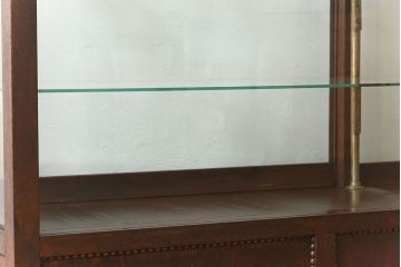 アンティーク家具　大正ロマン 引き出し付き!薄型 和製アンティークガラスケース