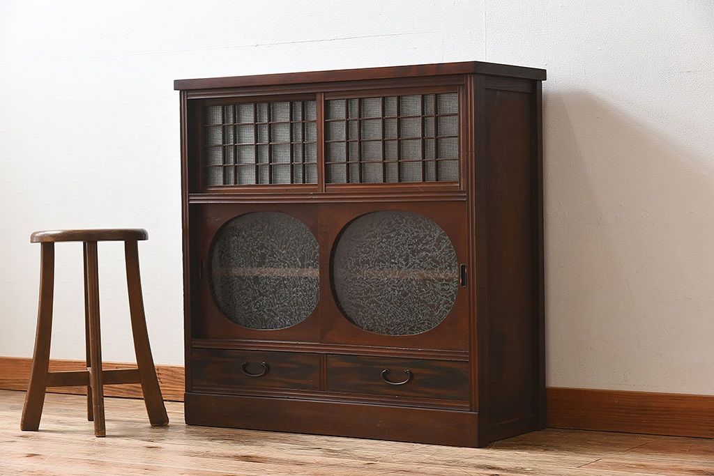 アンティーク家具　 和製アンティーク 丸窓　チェッカーガラス引き戸の収納棚