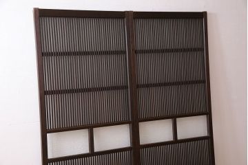 アンティーク　裏すりガラス入り　チェッカーガラス帯の格子戸2枚セット