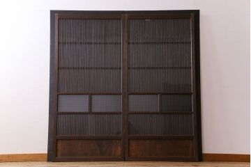 アンティーク　裏すりガラス入り　チェッカーガラス帯の格子戸2枚セット