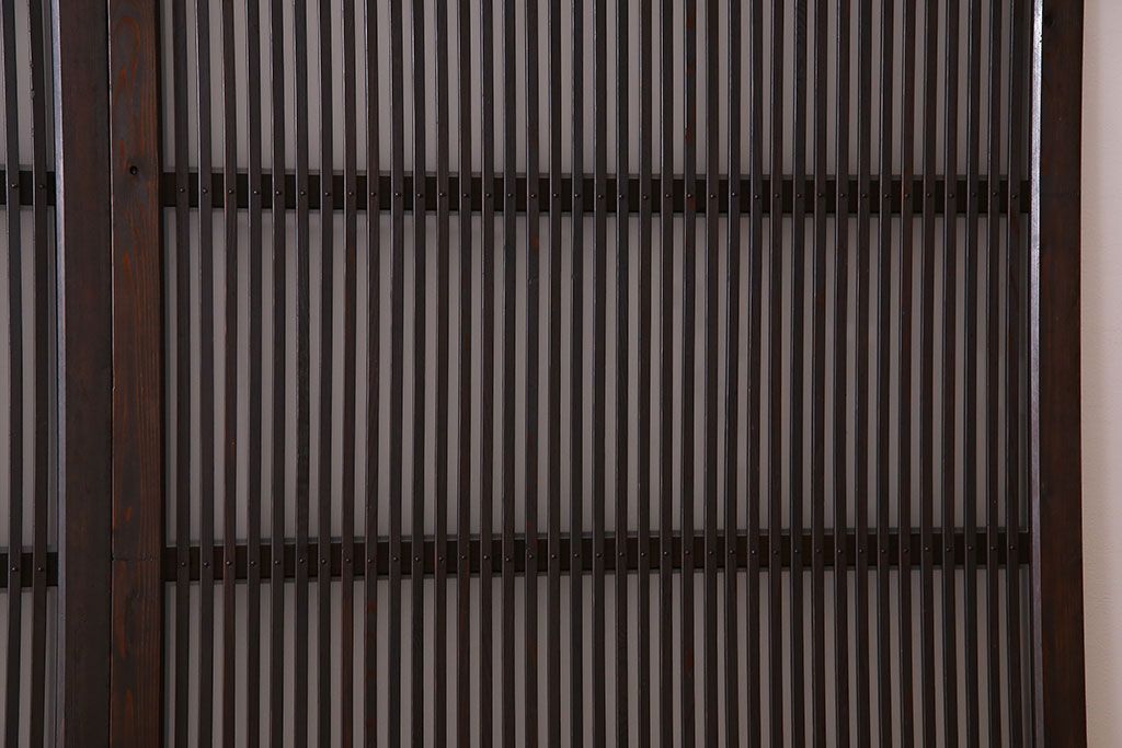 アンティーク　裏すりガラス入り　チェッカーガラス帯の格子戸2枚セット