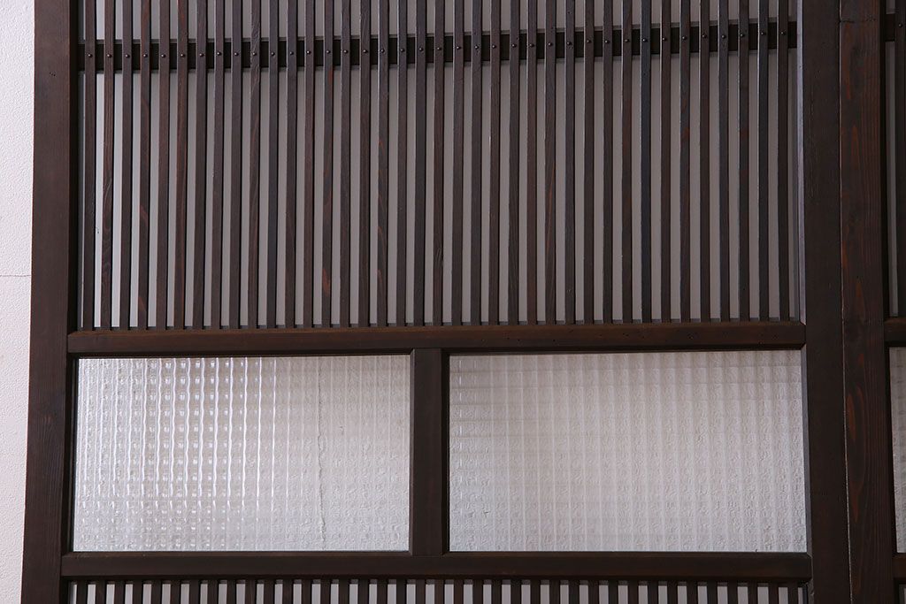 アンティーク　裏すりガラス入り　チェッカーガラス帯の格子戸2枚セット