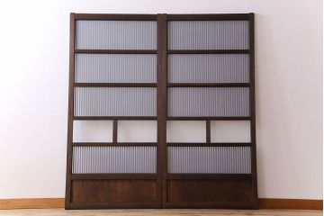 アンティーク　裏すりガラス入り　チェッカーガラス帯の格子戸2枚セット