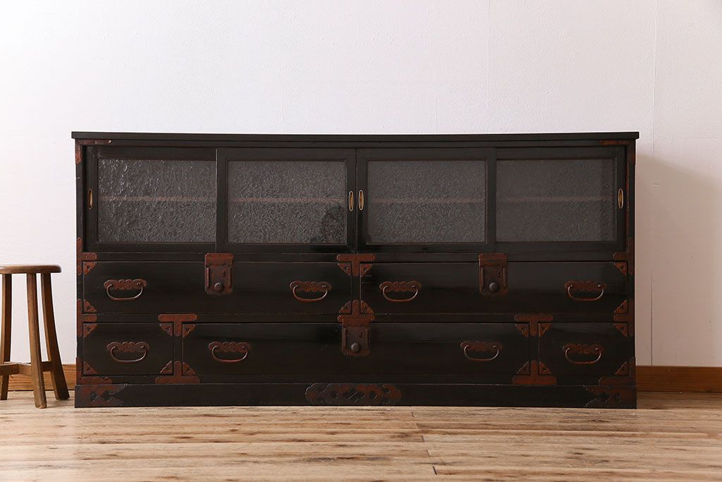 アンティーク家具　古民具・骨董　明治期　六尺　台輪付き!結霜ガラス引き戸の大川箪笥サイドボード(水屋箪笥)