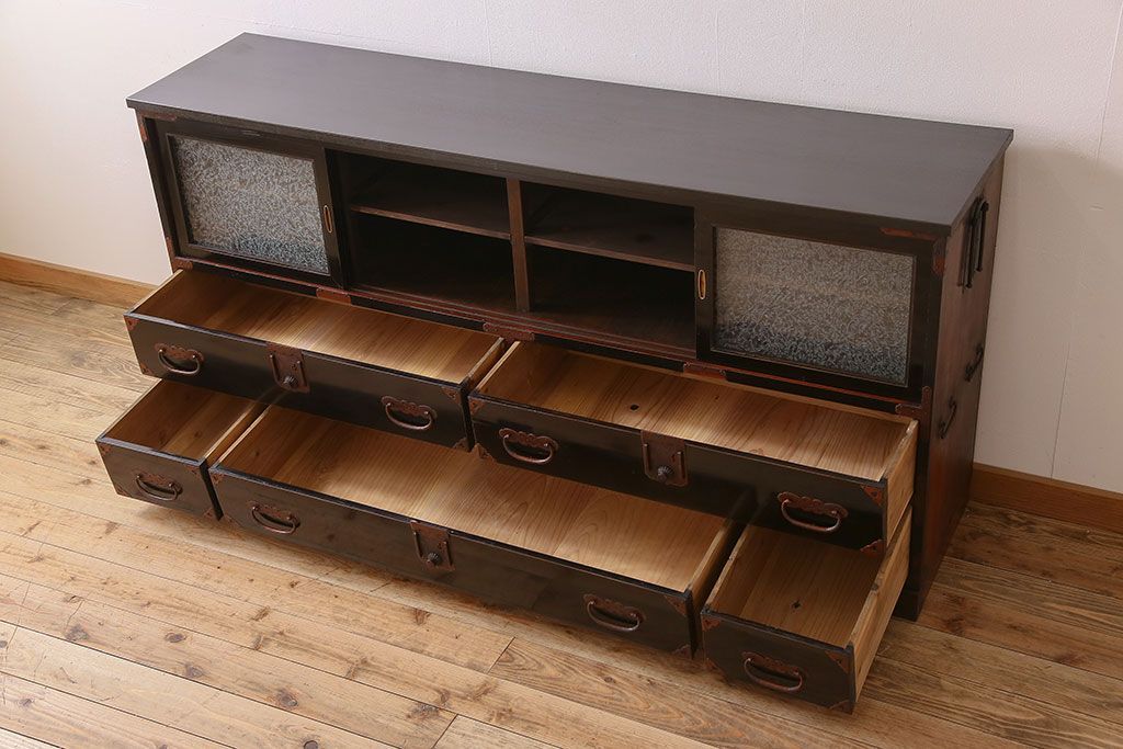 アンティーク家具　古民具・骨董　明治期　六尺　台輪付き!結霜ガラス引き戸の大川箪笥サイドボード(水屋箪笥)