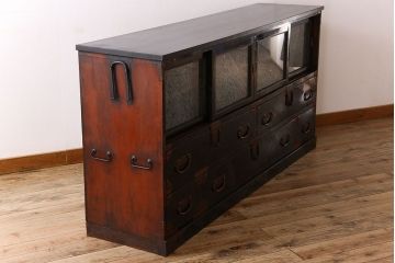 アンティーク家具　古民具・骨董　明治期　六尺　台輪付き!結霜ガラス引き戸の大川箪笥サイドボード(水屋箪笥)